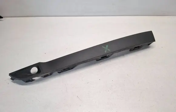 Porsche Macan (95B) Front bumper splitter molding 95B807823C