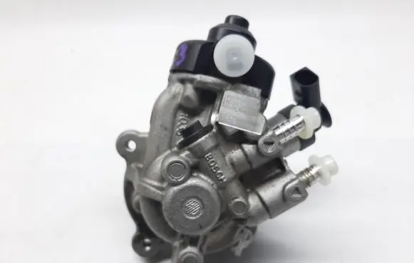 Volkswagen Arteon Fuel injection high pressure pump 04L130755E