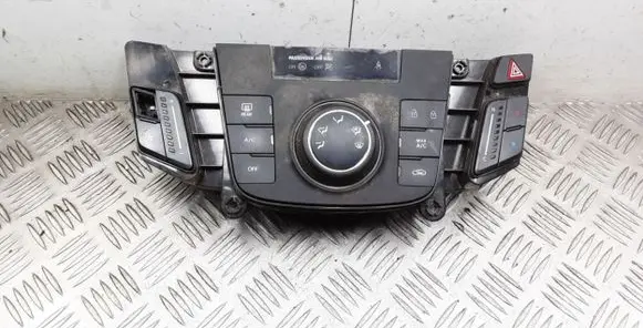 Hyundai i40 Climate control unit 972503ZRG0 C200346500