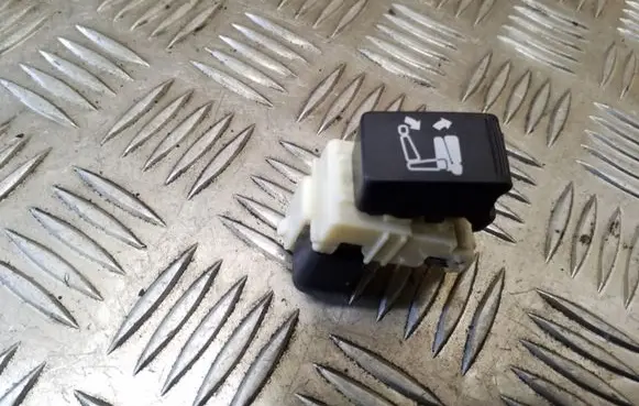 Mitsubishi Outlander Seat control switch 8610A051