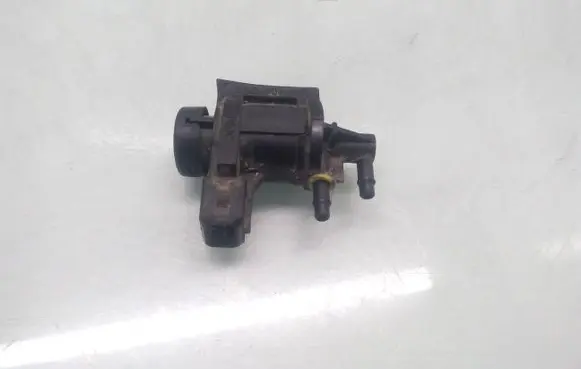 Volkswagen Golf III Turbo solenoid valve 1H0906283