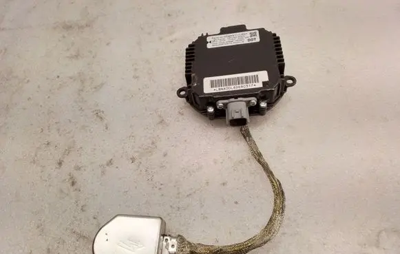 Nissan Murano Z50 Headlight ballast module Xenon NZMNS111LBNA