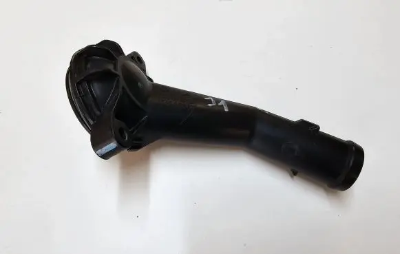 Volkswagen Jetta VI Thermostat housing 07K121121B