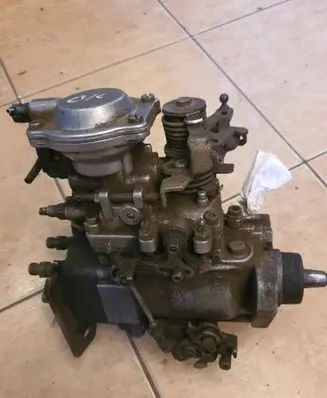 Volkswagen PASSAT B4 Fuel injection high pressure pump 028130107R 164265