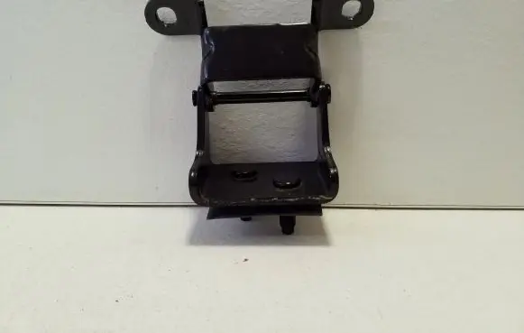 Tailgate/trunk/boot hinge
