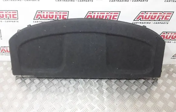 Parcel shelf