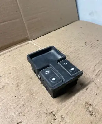 BMW 5 E34 Electric window control switch 1374491