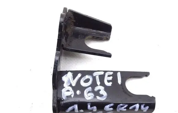 Nissan Note (E11) Gear shift cable bracket 