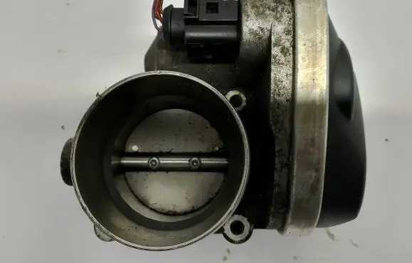 Volkswagen Golf IV Throttle valve 036133062M