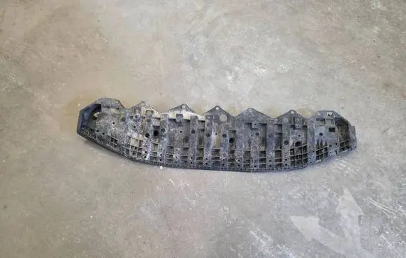 Toyota Yaris Engine splash shield/under tray 526180D040