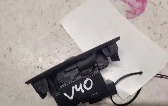Volvo V40 Electric window control switch 31394840
