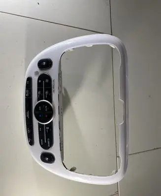 KIA Soul Radio/GPS head unit trim 