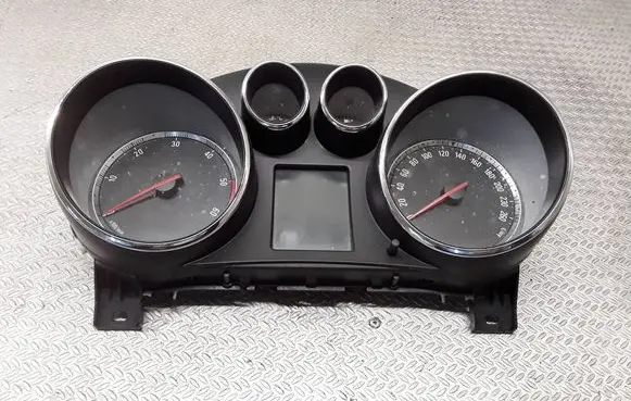 Opel Insignia A Speedometer (instrument cluster) 12844138