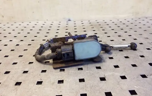 Nissan X-Trail T30 Headlight/headlamp level sensor 5381289900