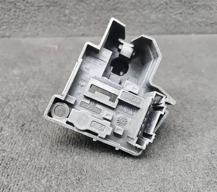 Audi A6 S6 C6 4F Tail light bulb cover holder 4F9945221A 89037090 89038679