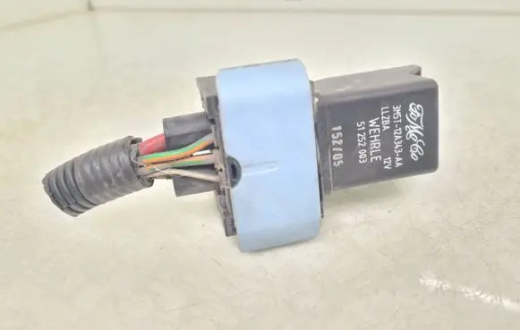 Volvo V50 Glow plug pre-heat relay 3M5T12A343AA