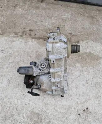 BMW X5 E70 Gearbox transfer box case 27107574777 7574777