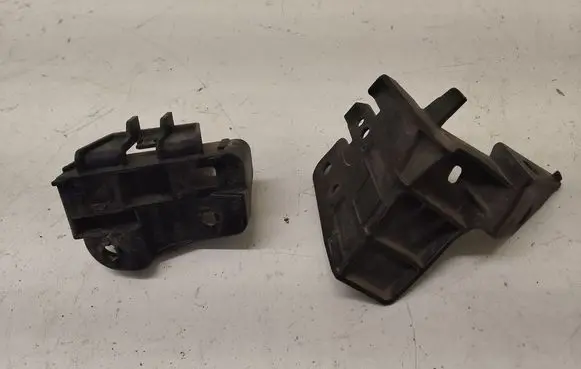 Toyota Land Cruiser (J150) Headlight/headlamp mounting bracket 5213460140