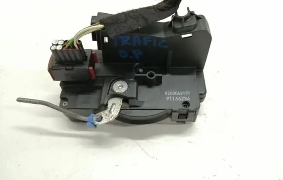 Renault Trafic II (X83) Front door lock 91166234