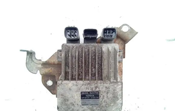 Toyota Avensis T250 Fuel injection control unit/module 8987120070 1310001371