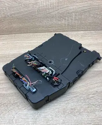 Renault Scenic II - Grand scenic II Central body control module 8200525386 S118400250D