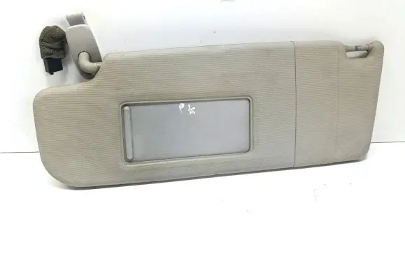 Volkswagen Golf IV Sun visor
