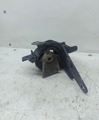 Toyota Avensis T250 Engine mount bracket