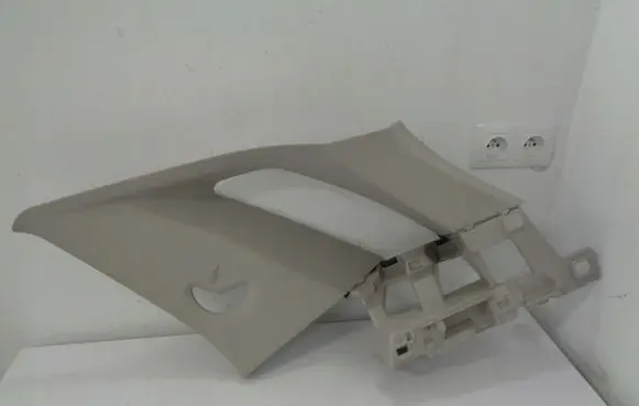 Citroen C4 II Picasso (D)pillar trim (top) 9677752877