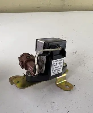 Nissan Terrano ESP acceleration yaw rate sensor 479307F001 0265005037