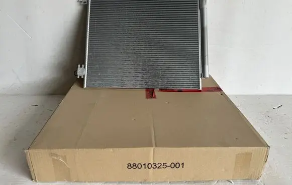 Nissan Qashqai A/C cooling radiator (condenser) 9211000Q0E