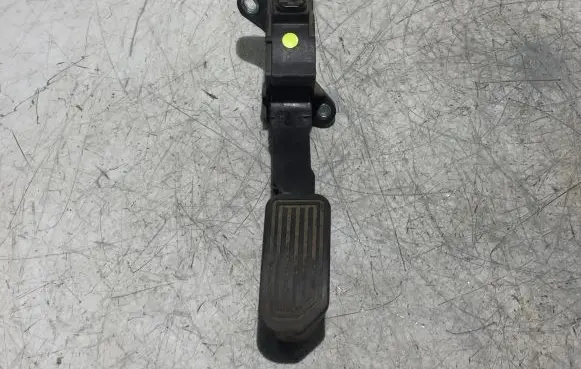 Toyota Auris E180 Accelerator throttle pedal 781100W040 12307B 05118252205