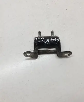 Nissan Qashqai Rear door upper hinge