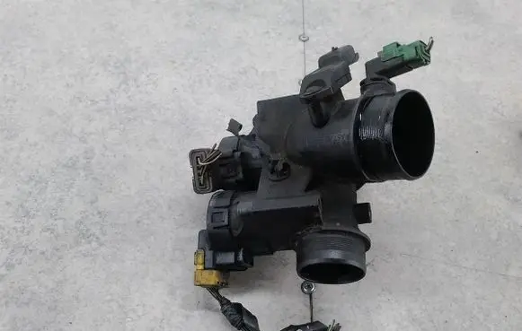 Ford Focus Throttle body valve 9655971880