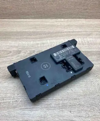 Mercedes-Benz C W203 Door control unit/module 2038206326 351307