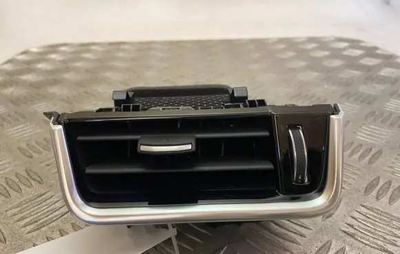 Land Rover Evoque II Dashboard side air vent grill/cover trim K8D2018B09B K8D2018B09BB