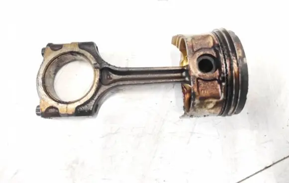 Mazda Premacy Piston with connecting rod