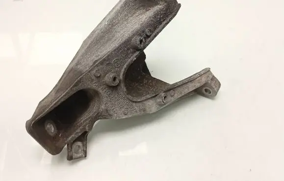 Audi A6 S6 C6 4F Engine mounting bracket 4F0199308P