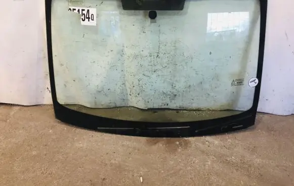 Citroen Berlingo Front windscreen/windshield window 