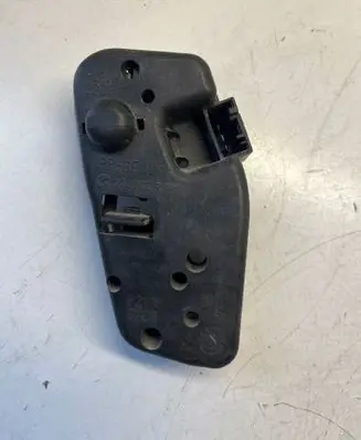 BMW 3 E46 Tail light bulb cover holder 230570R