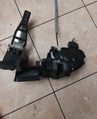 Ford Mondeo MK IV Tailgate/trunk/boot lock/latch/bracket BS71A219A65BB