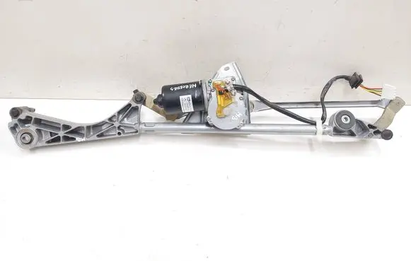 Mercedes-Benz C W204 Front wiper linkage and motor A2038200342 A2038240105 A2038240305