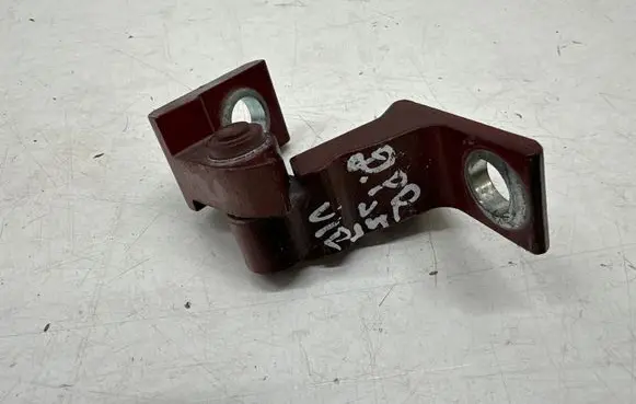 Volkswagen Golf Sportsvan Front door upper hinge