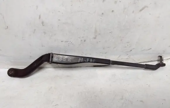 Mercedes-Benz CLS C219 Front wiper blade arm A2118201444