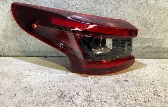 Nissan Qashqai Rear/tail lights 22023720