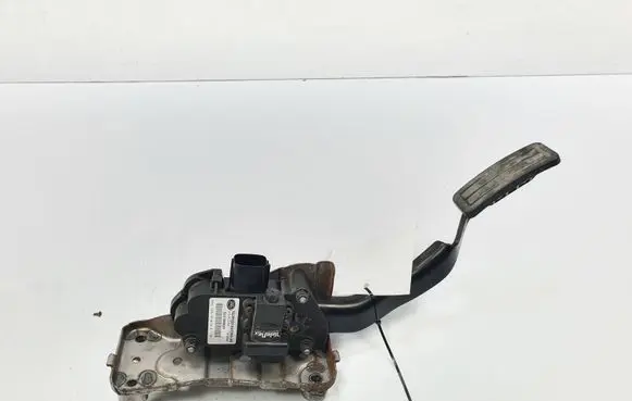 Land Rover Discovery 3 - LR3 Accelerator throttle pedal SLC500021