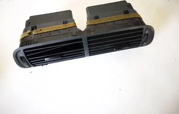 Audi A3 S3 8L Dash center air vent grill 8l0820951