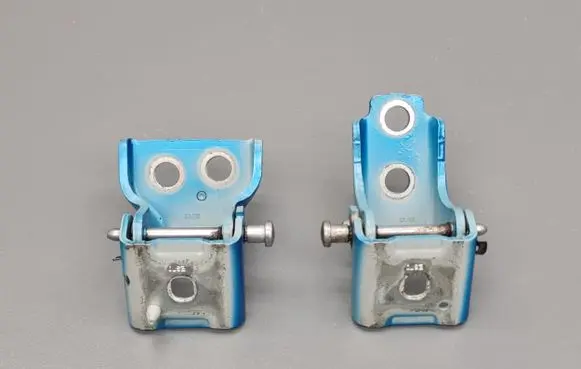 Front door hinge set