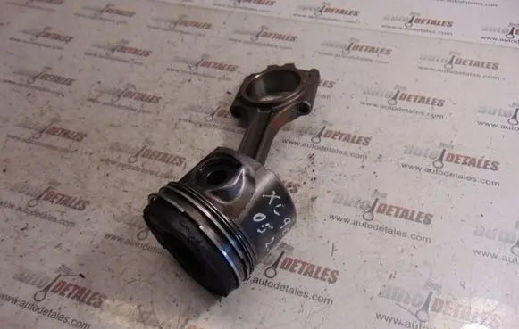 Volvo XC90 Piston with connecting rod