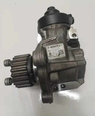 Skoda Superb B6 (3T) Fuel injection high pressure pump 03L130755D 0445010514 CFH