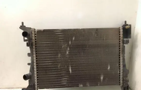 Opel Corsa D Coolant radiator